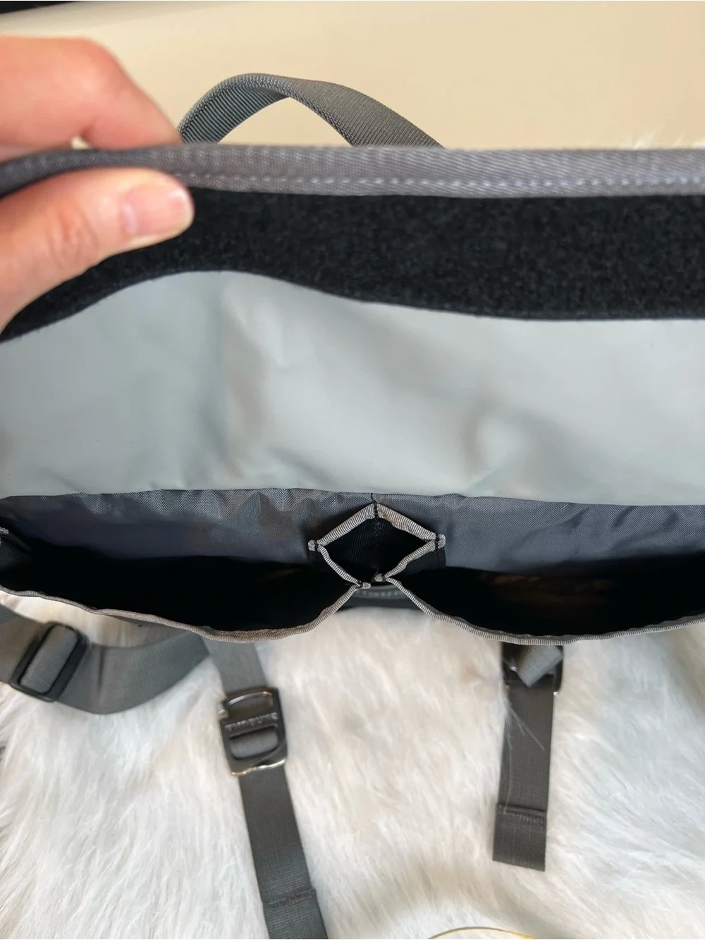 Timbuk2 command Black & Gray Messenger Bag